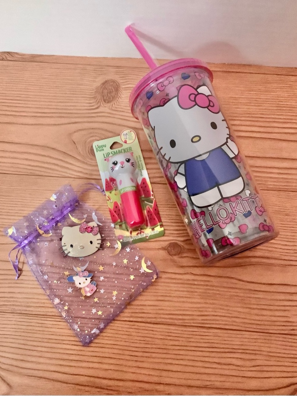 4Pc Hello Kitty Items